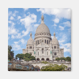 Imã Sacre Coeur on Montmartre Hill - Paris, França