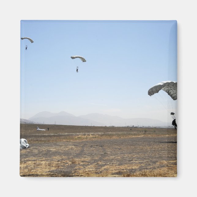 Imã Saltadores de paraquedas freefall (Frente)