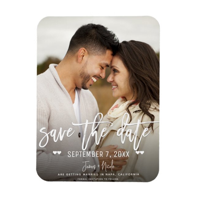 Ímã Salvar Data de Casamento Moderno com Foto em Letra (Vertical)