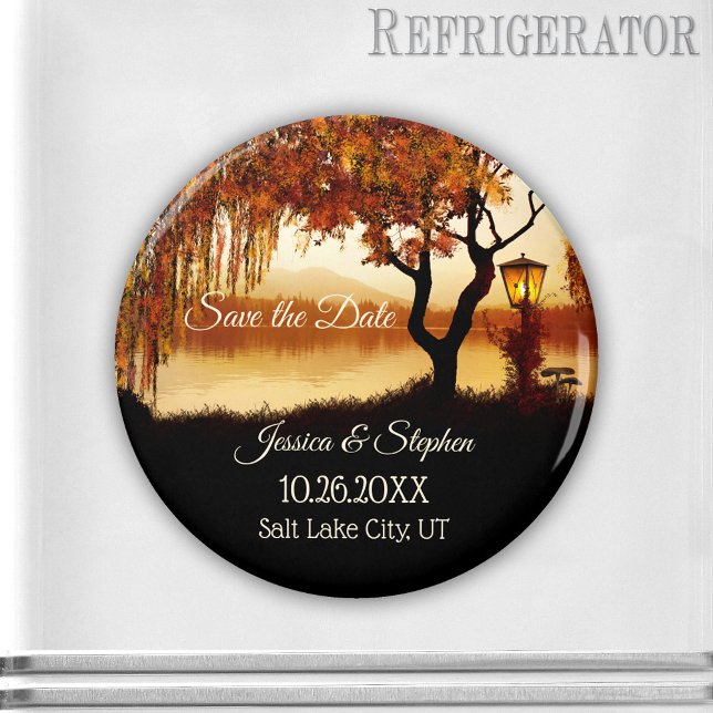 Imã salve a data de Vista do Lago Fall Tree (A fall Save the Date magnet featuring a colorful autumn tree and festive lantern overlooking a lake.)