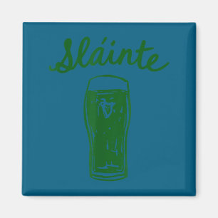 Imã Saúde brinde gaélico script pub irlandês aplausos
