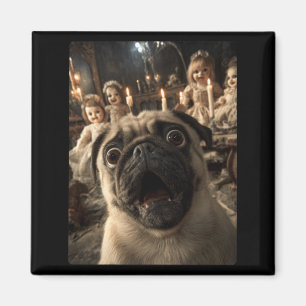 Imã Selfie Engraçado de Pug com Bonecas Assustadoras S