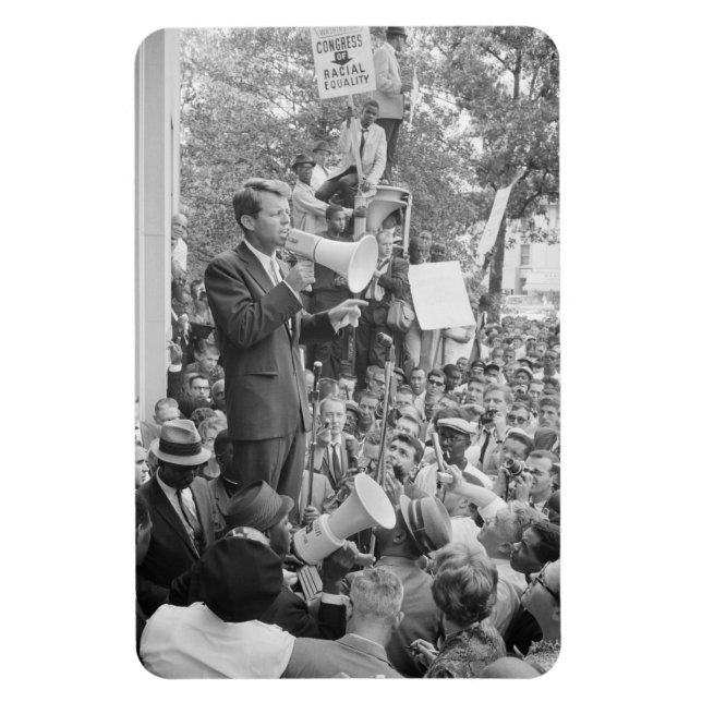 Ímã Sen. Robert Kennedy Campaigning para Presidente do (Vertical)