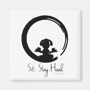 Imã Sente-se. Estada. Cure. Persiga a pose Meditating