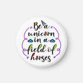 Imã Ser um Unicórnio em um Campo da Tipografia de Cava