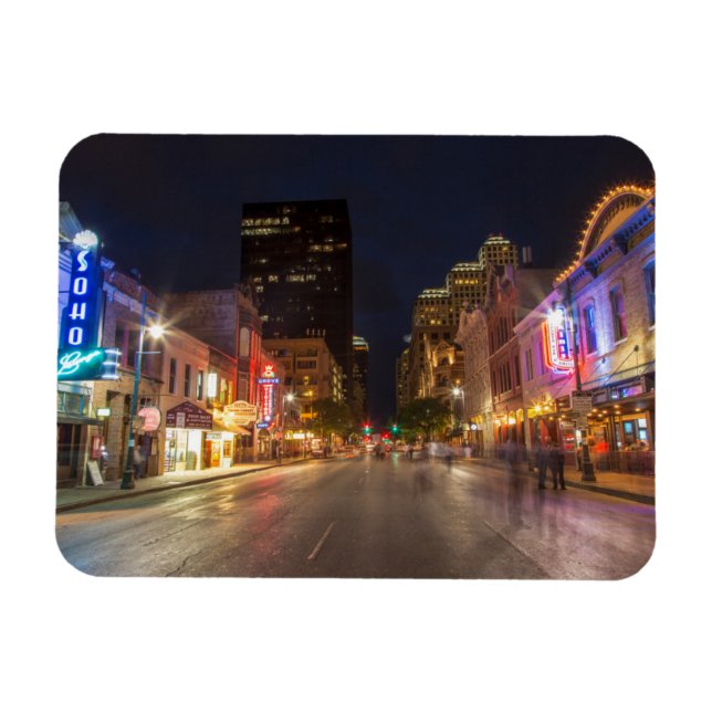 Ímã Sexta Rua Em Dusk Em Austin, Centro Texas (Horizontal)