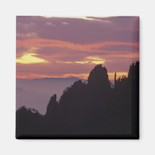 Imã Silhueta da Montanha Amarela (Mt. Huangshan) ao