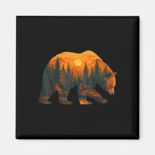 Imã Silhueta de urso com paisagem florestal e pôr do s