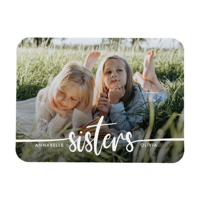 Ímã Sisters Script Modern Photo Magnet (Horizontal)