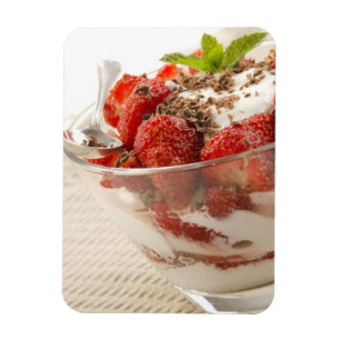 Ímã Sobremesa da morango com Yogurt fresco