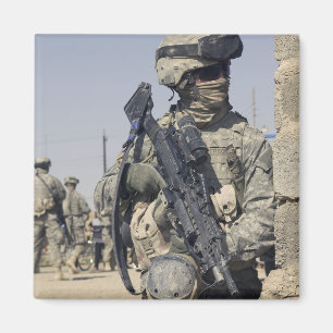 Imã Soldado armado com um MK-48