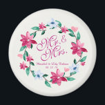 Imã Sr. & Sra. Elegant Floral Wedding | Magnet<br><div class="desc">Para mais personalização,  clique no botão "Personalizar" e use nossa ferramenta de design para modificar este modelo. Se as opções estiverem disponíveis,  você poderá alterar o texto e a imagem simplesmente clicando em "Editar/Remover Texto ou Imagem Aqui" e acrescentando o seu próprio texto. Projetado por Freepik.</div>