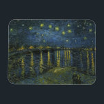 Ímã Starry Night no Rhone, Vincent van Gogh<br><div class="desc">Starry Night (setembro de 1888), vulgarmente conhecida como Starry Night Over the Rhone, é uma das pinturas de Arles de Vincent van Gogh à noite. Foi pintado no banco do Ródano que foi apenas uma caminhada de um ou dois minutos da Casa Amarela no Place Lamartine, que Van Gogh estava...</div>