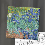 Imã Subidas | Vincent van Gogh<br><div class="desc">Irrises (1889) do artista poste-impressionista holandês Vincent Van Gogh. A pintura paisagística original é um óleo na canvas mostrando um jardim de flores floridas da íris. Use as ferramentas de design para adicionar texto personalizado ou personalizar a imagem.</div>