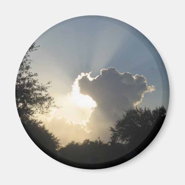 Imã Sun Burst através das nuvensMagnet (Frente)