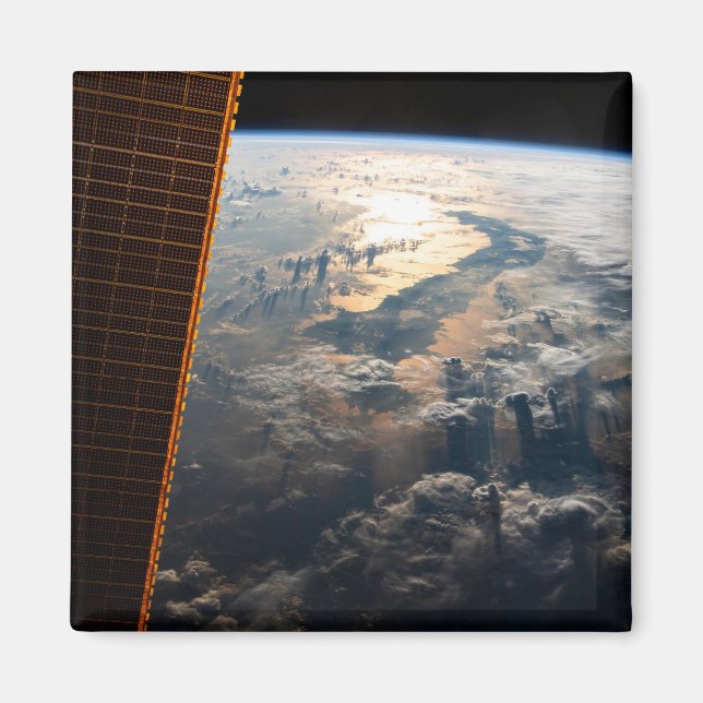 Imã Sunglint Beams No Mar De Celebes No Sudeste Asiáti (Frente)