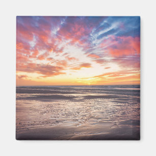 Imã Sunset sobre praia e mar
