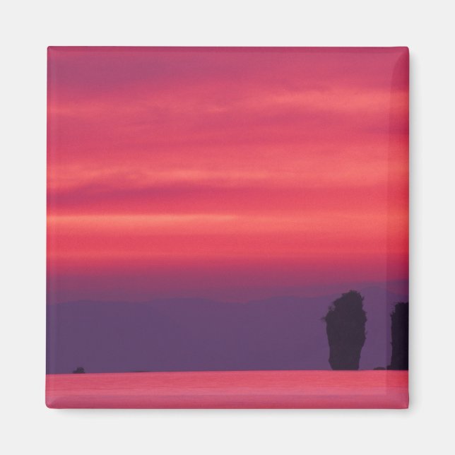Imã Tailândia, Baía de Phang Nga. Céu rosa refletido e (Frente)