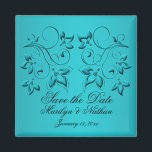 Imã Teal e Black Weding Favor Magnet<br><div class="desc">Esta imã salve a data corresponde ao convite e a outros itens mostrados abaixo. O texto é personalizável para que você possa mudá-lo para dizer "Obrigado" e dar como um favor de casamento. Se você precisar de outros itens correspondentes neste design,  envie um e-mail com sua solicitação.</div>