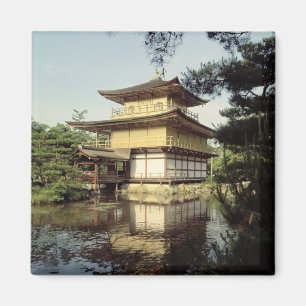 Imã Templo de Kinkaku dedicado à memória