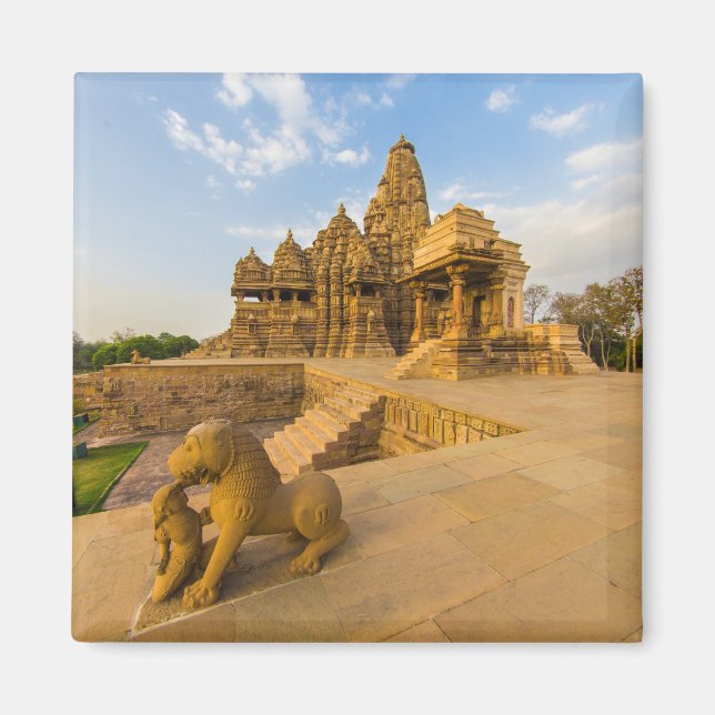 Imã Templos hindus em Khajuraho (Frente)