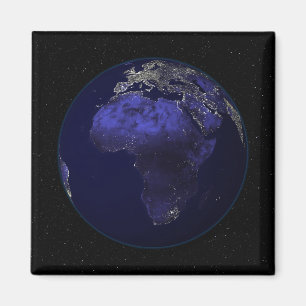 Imã Terra completa na noite que mostra África e Europ