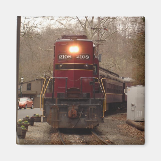 Imã Trabalhando no Caminho de Ferro (Frente)