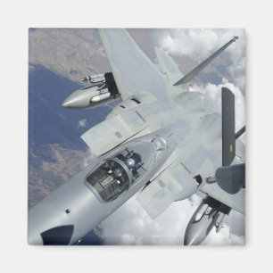 Imã Trações de um F-15 Eagle longe de um KC-135