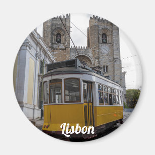 Imã Trama amarela na Catedral de Lisboa em Portugal