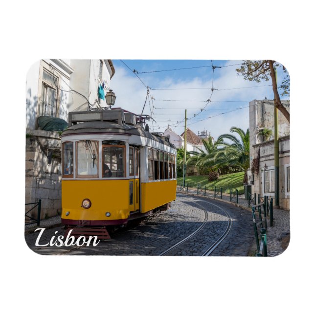 Ímã Trama amarela na rua em Lisboa, Portugal (Horizontal)