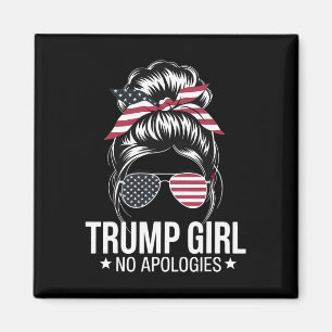 Imã Trump Girl Messaging Bun American Flag Sungles Pat