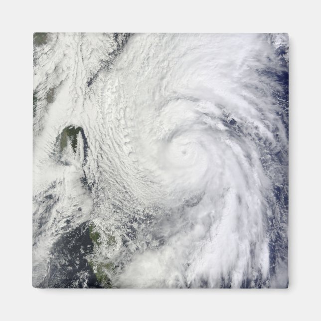 Imã Tufão Chaba no mar das Filipinas (Frente)