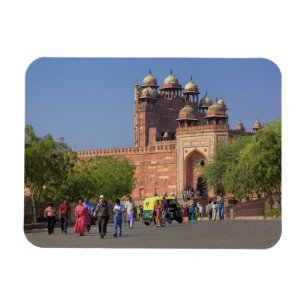 Ímã Turistas em frente a Fatehpur Sikri, no