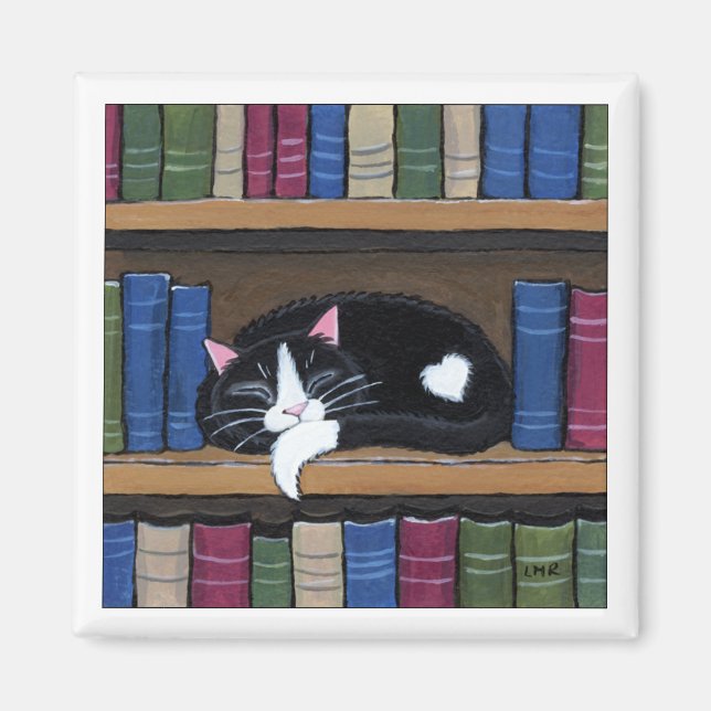 Imã Tuxedo Cat Dormindo na estante de livros (Frente)