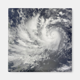 Imã Typhoon Parma dirigindo-se para oeste