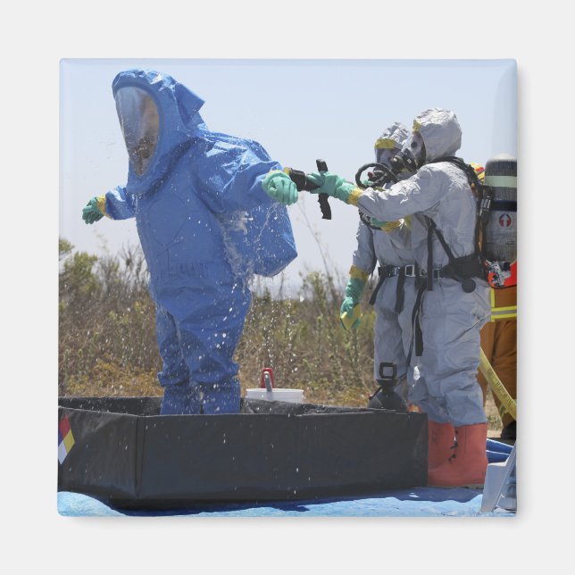 Imã Um aeromerador está em uma banheira (Frente)