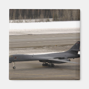 Imã Um B-1B Lancer executa um toque e vai