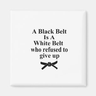 Imã Um Cinturão Negro É Um Karate De Cinturão Branco T