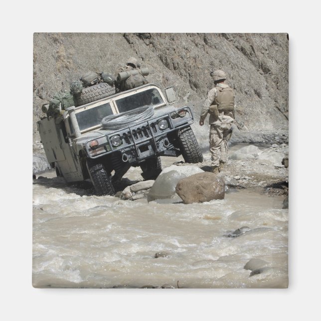 Imã Um fuzileiro norte-americano guiando o motorista d (Frente)