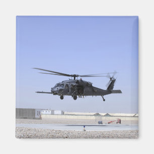 Imã Um HH-60G pavimenta o falcão que descola do