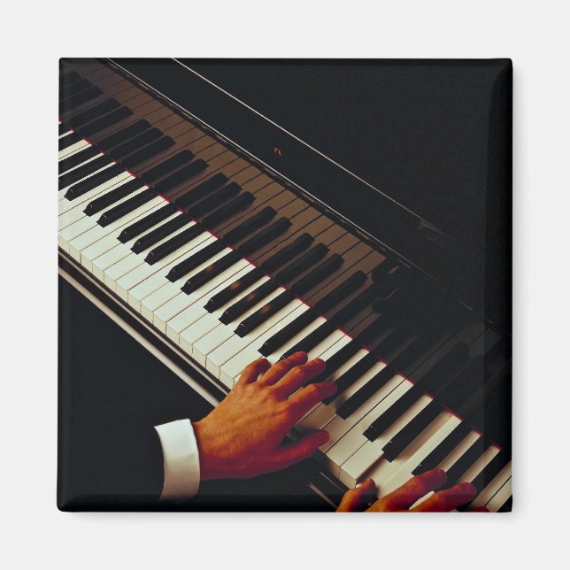 Imã Um homem tocando piano (Frente)