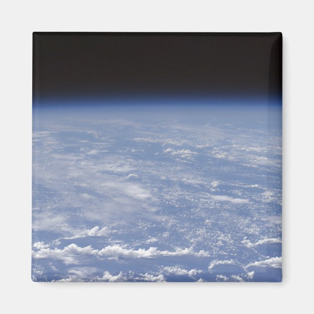 Imã Um horizonte oblíquo da atmosfera terrestre (Frente)