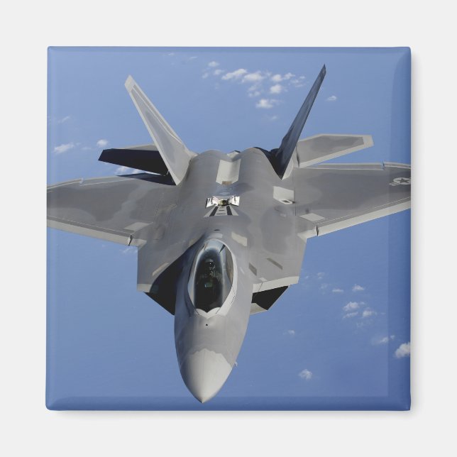 Imã Um Raptor F-22 se move para a posição para receber (Frente)