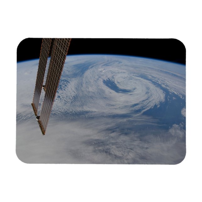 Ímã Um Sistema De Baixa Pressão Atlântico De Médio. (Horizontal)