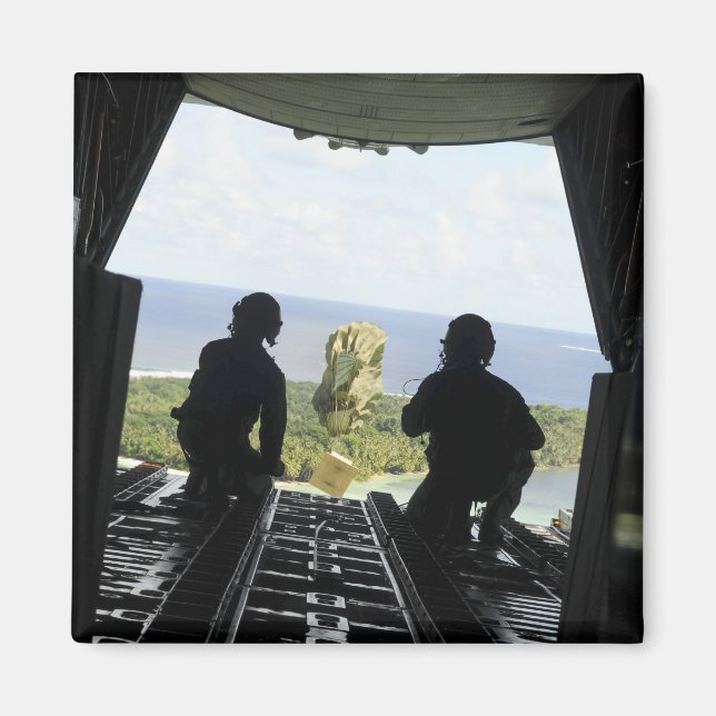 Imã Uma caixa de produtos humanitários (Frente)