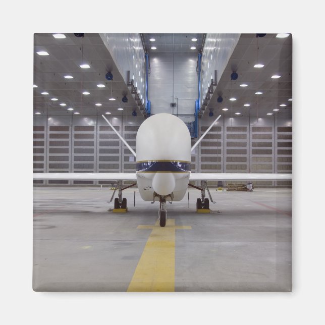 Imã Uma visão de frente de um avião não tripulado Glob (Frente)