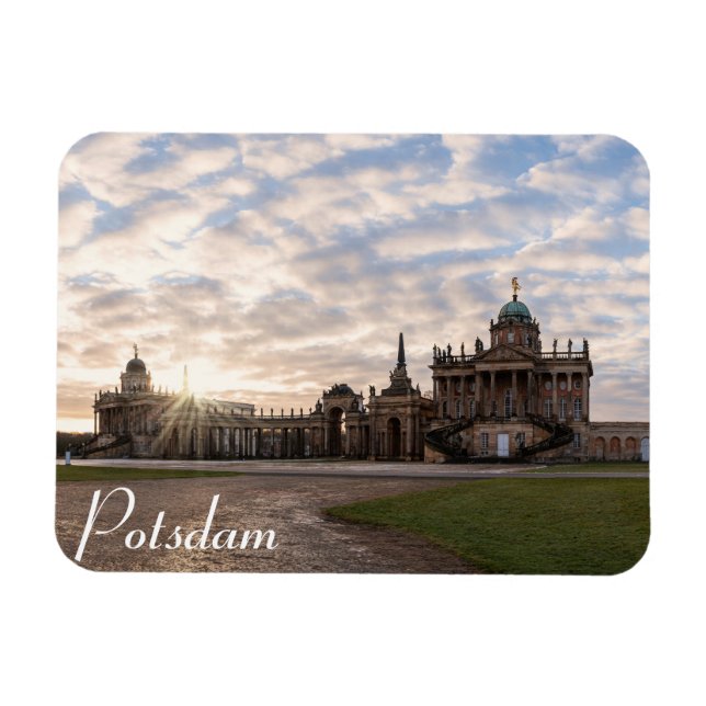 Ímã Universidade de Potsdam ao pôr do sol na Alemanha (Horizontal)