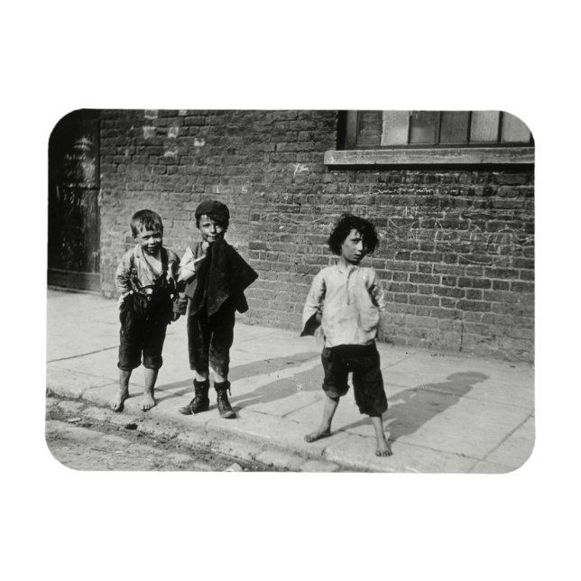Ímã Urchins de rua em Lambeth (foto b/w) (Horizontal)