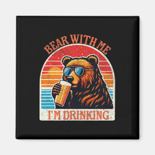 Imã Urso Bebendo Cerveja ao Ar Livre Funny Grizzly Hik