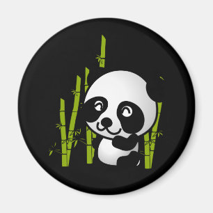 Imã Urso panda branco e preto num pomar de bambu.